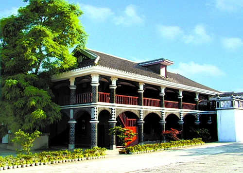 <font color='#FF0000'>遵義會議會址、紅軍山、息烽集中營一日游</font>